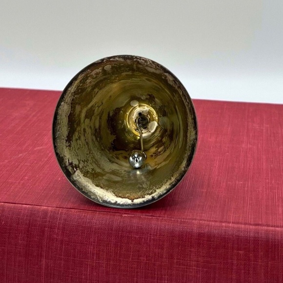 Vintage Silver Plated Christmas Bell / Sleigh
Topped Silver Ringing Bell - Picture 7 of 7